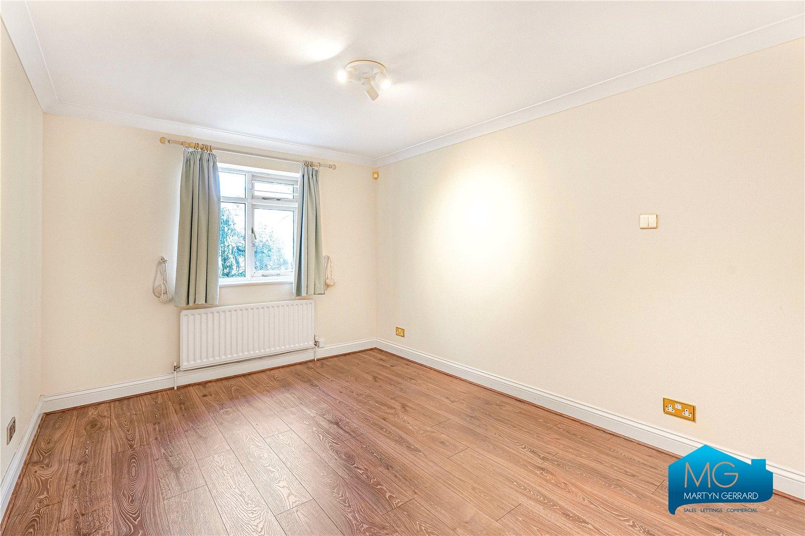 2 bedroom Apartment to rent - Martyn Gerrard