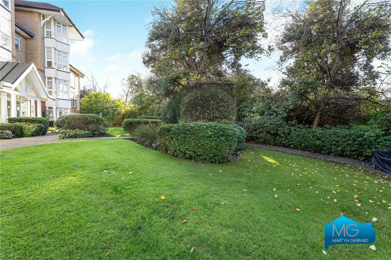 2 bedroom Apartment to rent - Martyn Gerrard