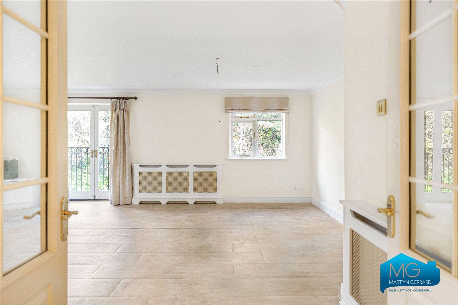 2 bedroom Apartment to rent - Martyn Gerrard