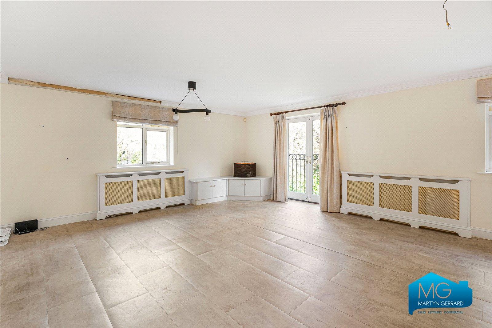 2 bedroom Apartment to rent - Martyn Gerrard