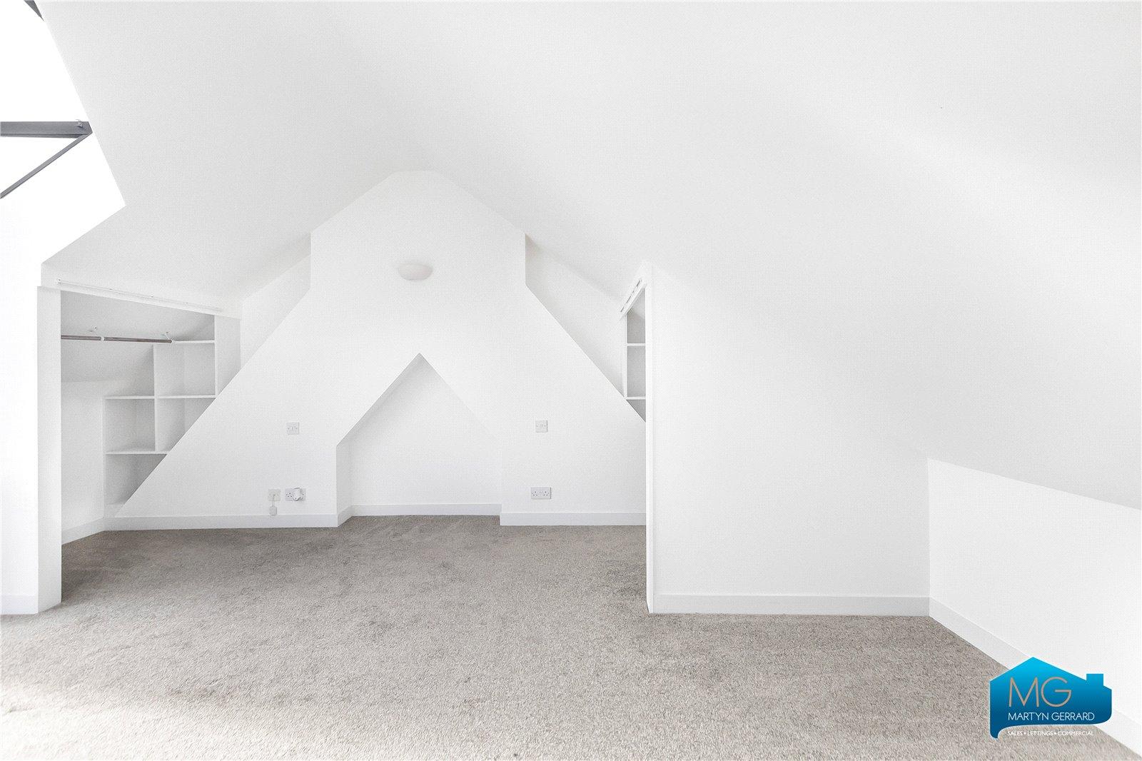 4 bedroom Terraced House to rent - Martyn Gerrard