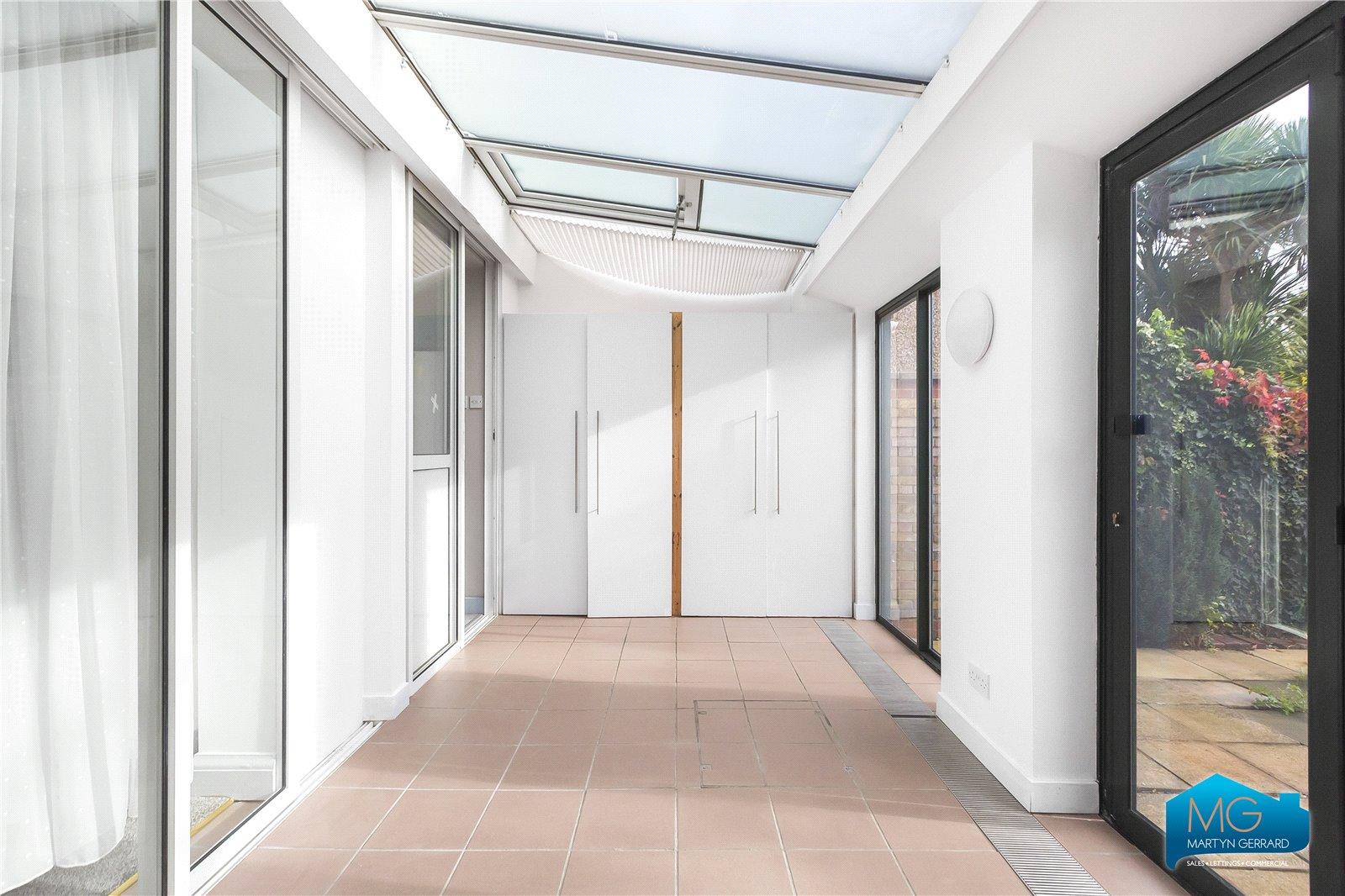 4 bedroom Terraced House to rent - Martyn Gerrard
