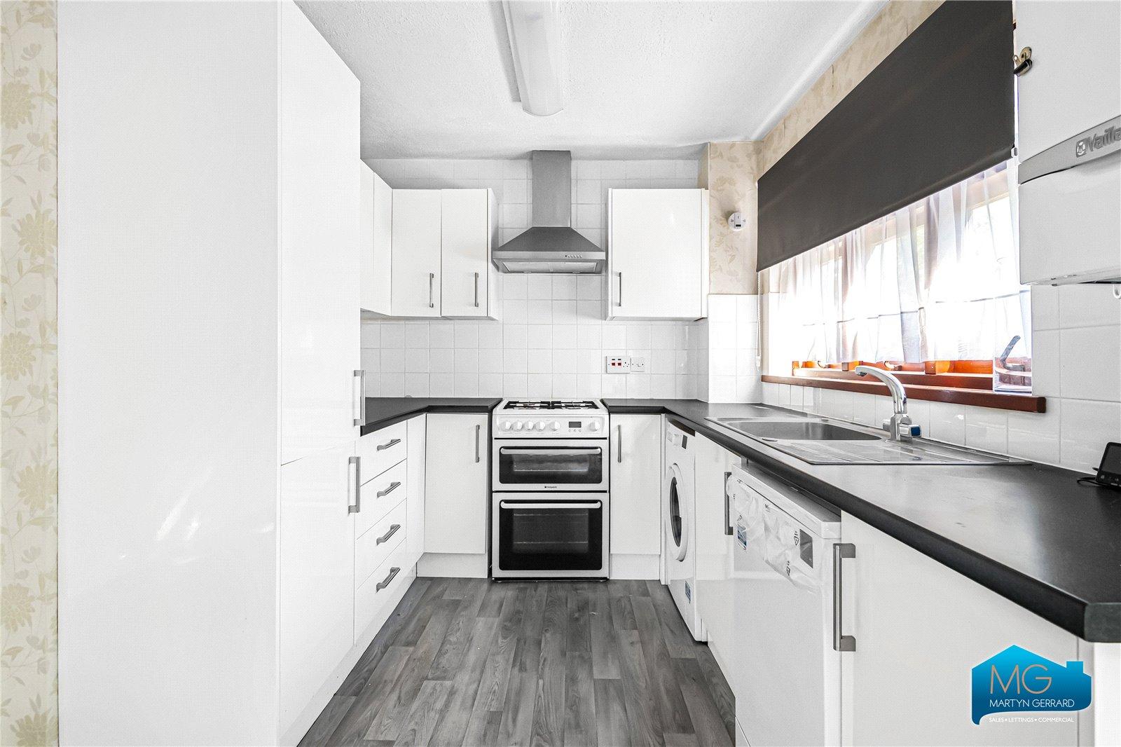 3 bedroom Detached House to rent - Martyn Gerrard
