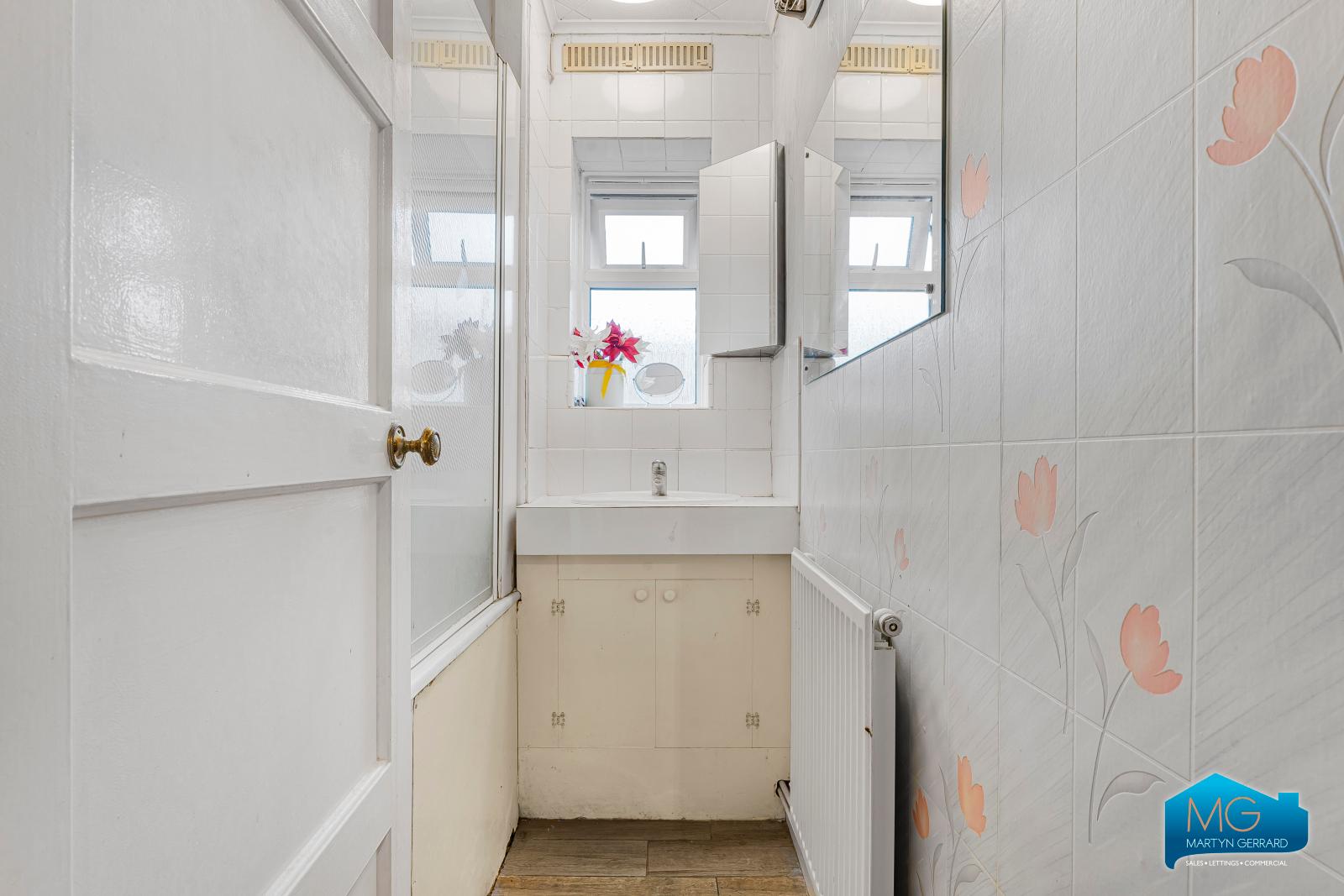 3 bedroom Apartment to rent - Martyn Gerrard