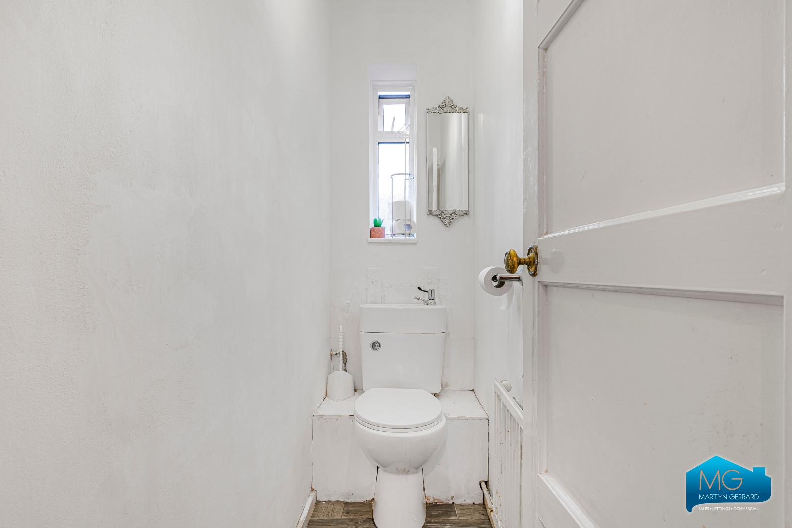3 bedroom Apartment to rent - Martyn Gerrard