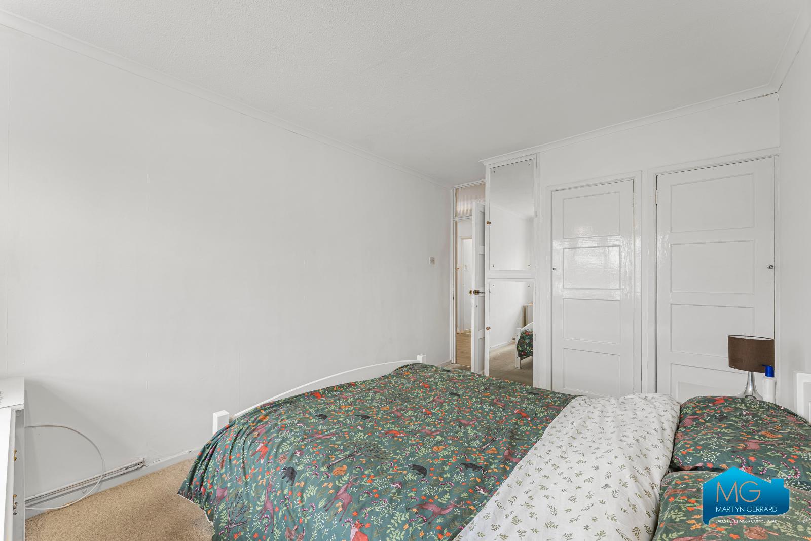3 bedroom Apartment to rent - Martyn Gerrard
