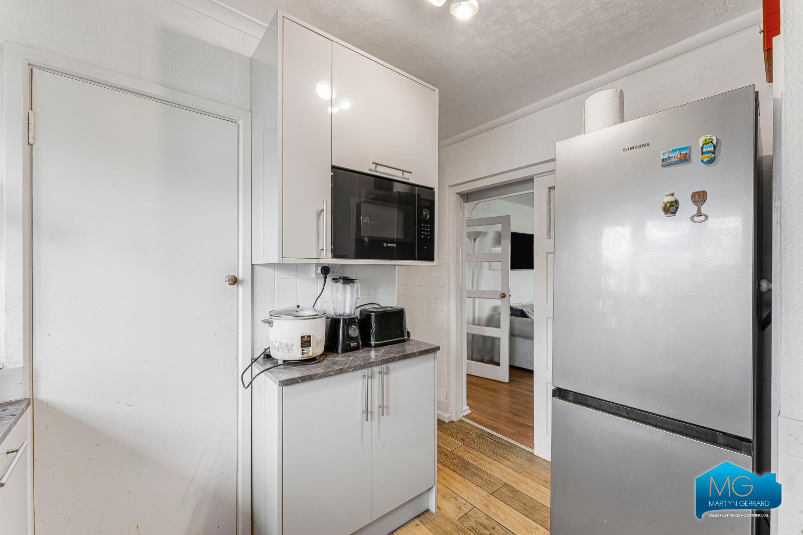 3 bedroom Apartment to rent - Martyn Gerrard