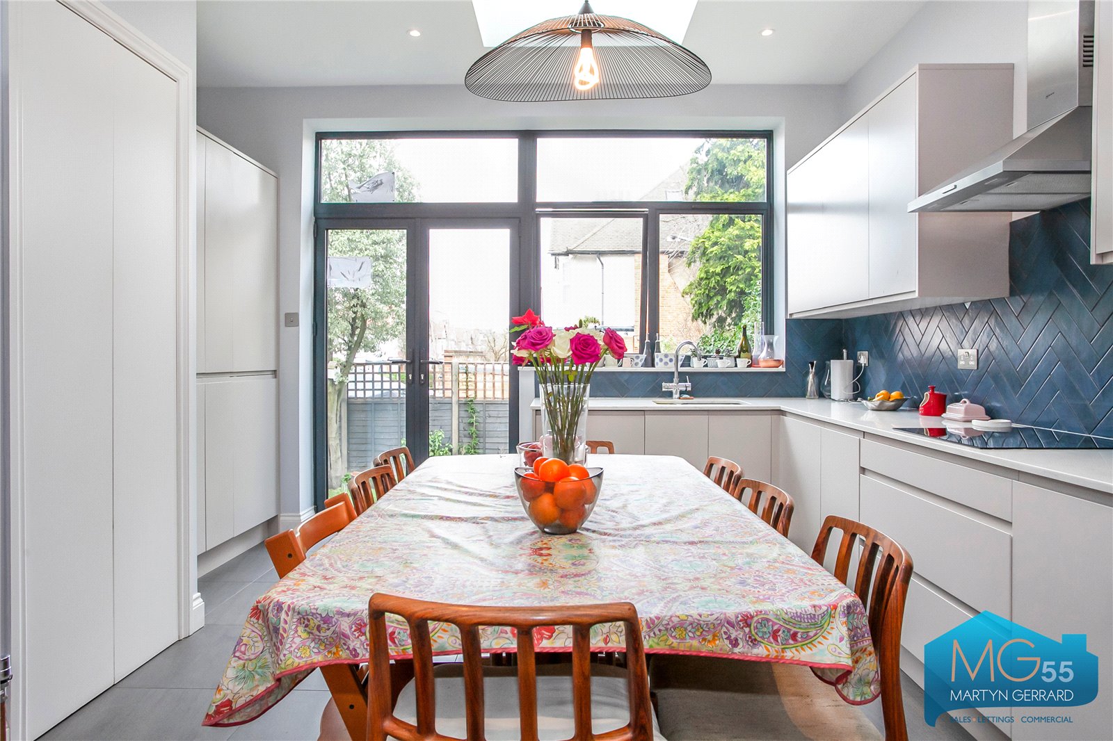Church Crescent, Finchley Central, London, N3+  - Martyn Gerrard