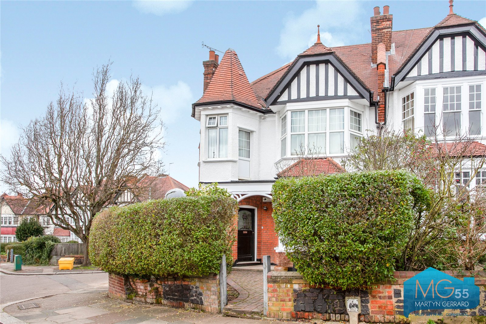 Church Crescent, Finchley Central, London, N3+  - Martyn Gerrard