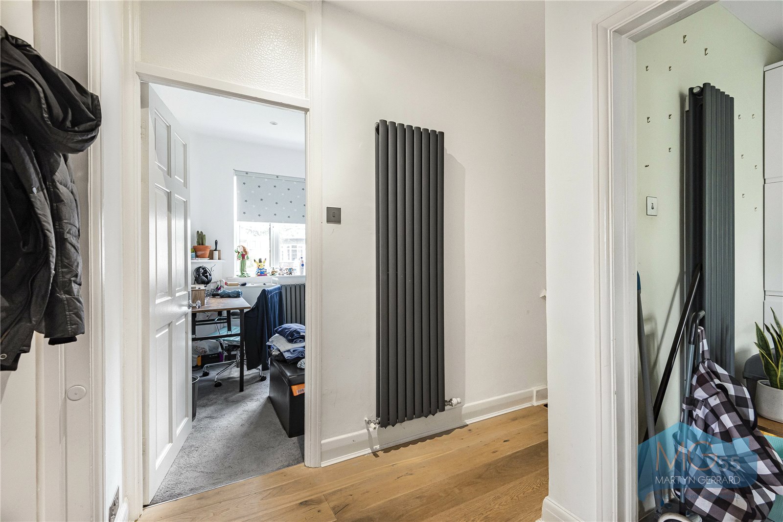 2 bedroom Apartment to rent - Martyn Gerrard
