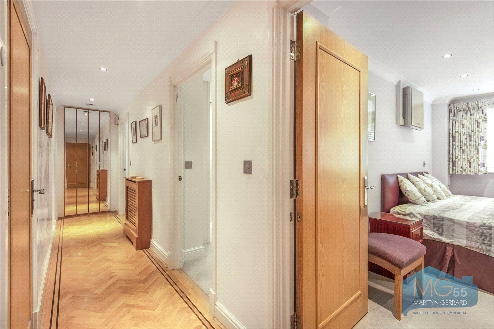 2 bedroom Ground Floor Flat to rent - Martyn Gerrard
