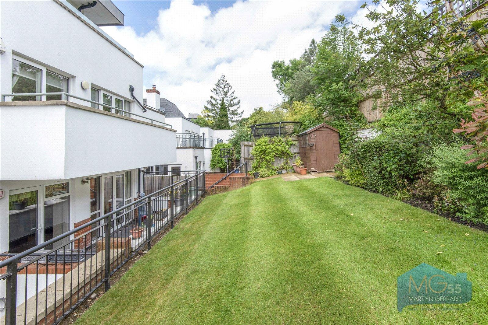 2 bedroom Ground Floor Flat to rent - Martyn Gerrard