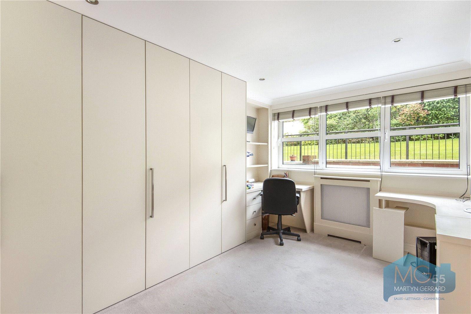 2 bedroom Ground Floor Flat to rent - Martyn Gerrard
