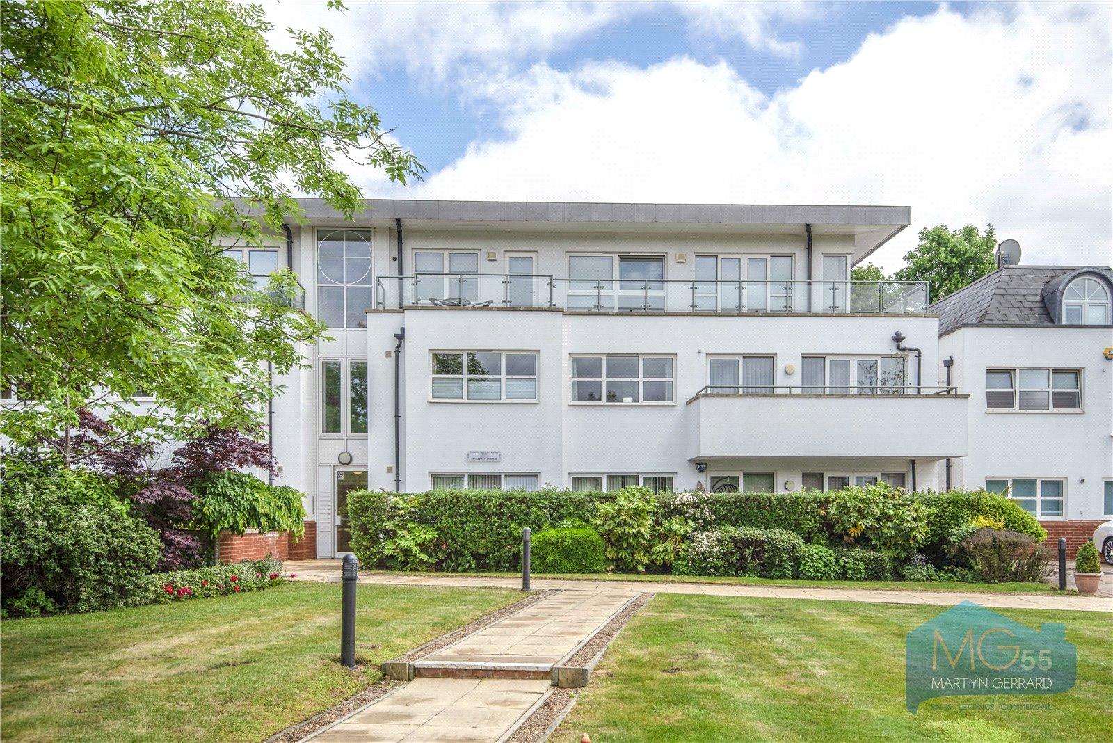 2 bedroom Ground Floor Flat to rent - Martyn Gerrard