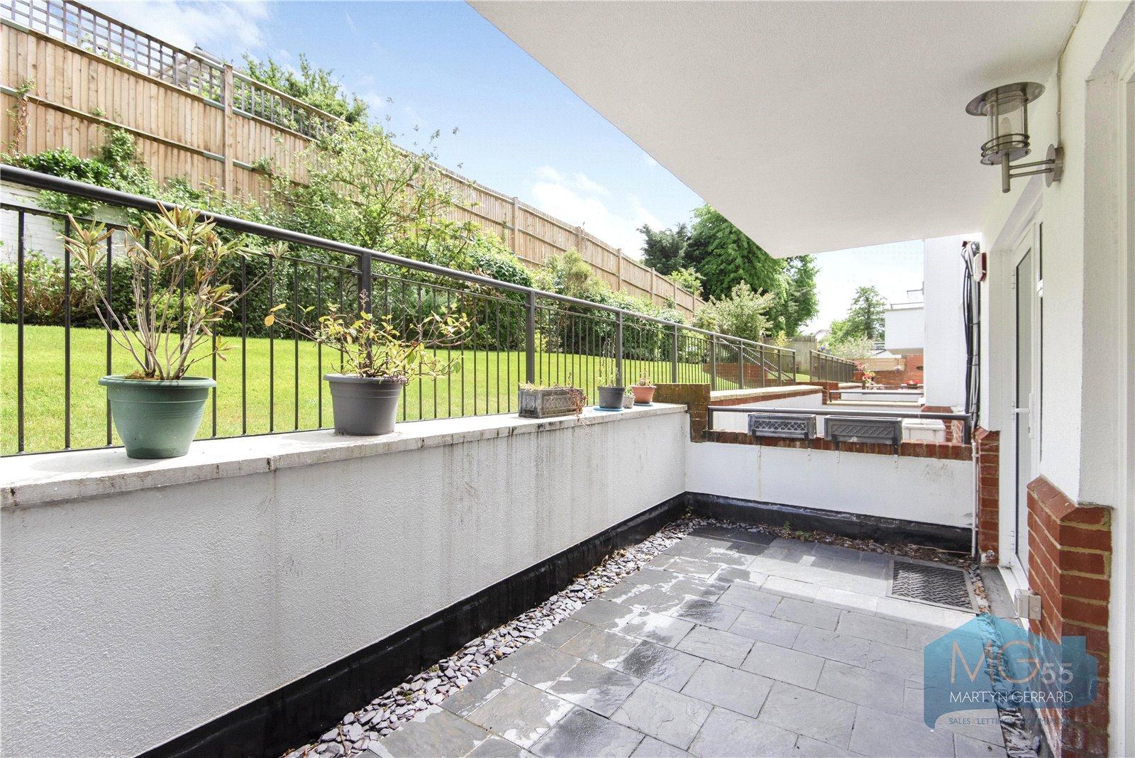 2 bedroom Ground Floor Flat to rent - Martyn Gerrard