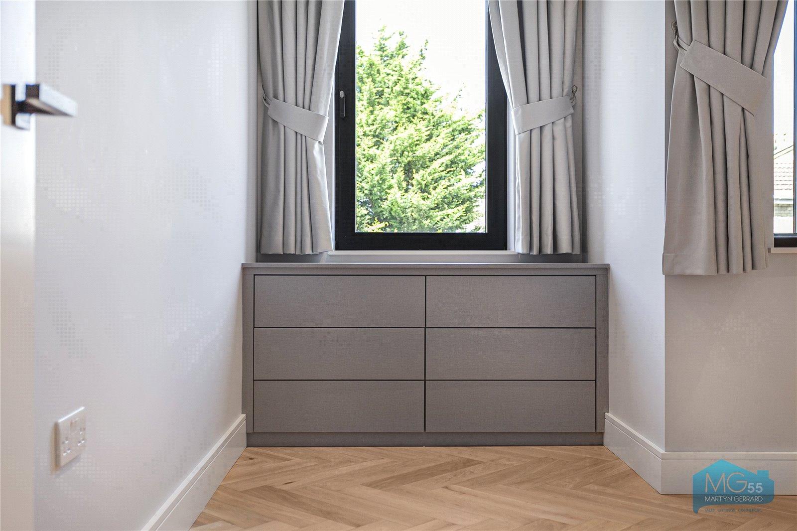 2 bedroom Apartment to rent - Martyn Gerrard