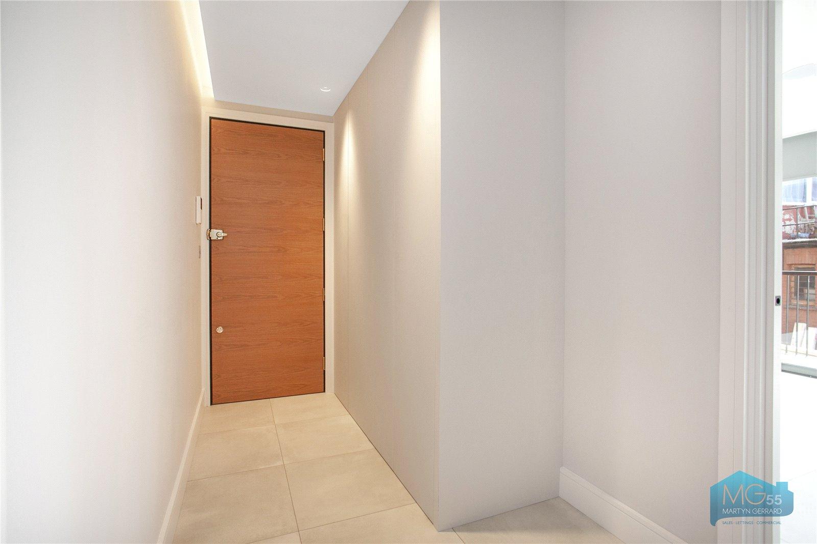 1 bedroom Ground Floor Flat to rent - Martyn Gerrard