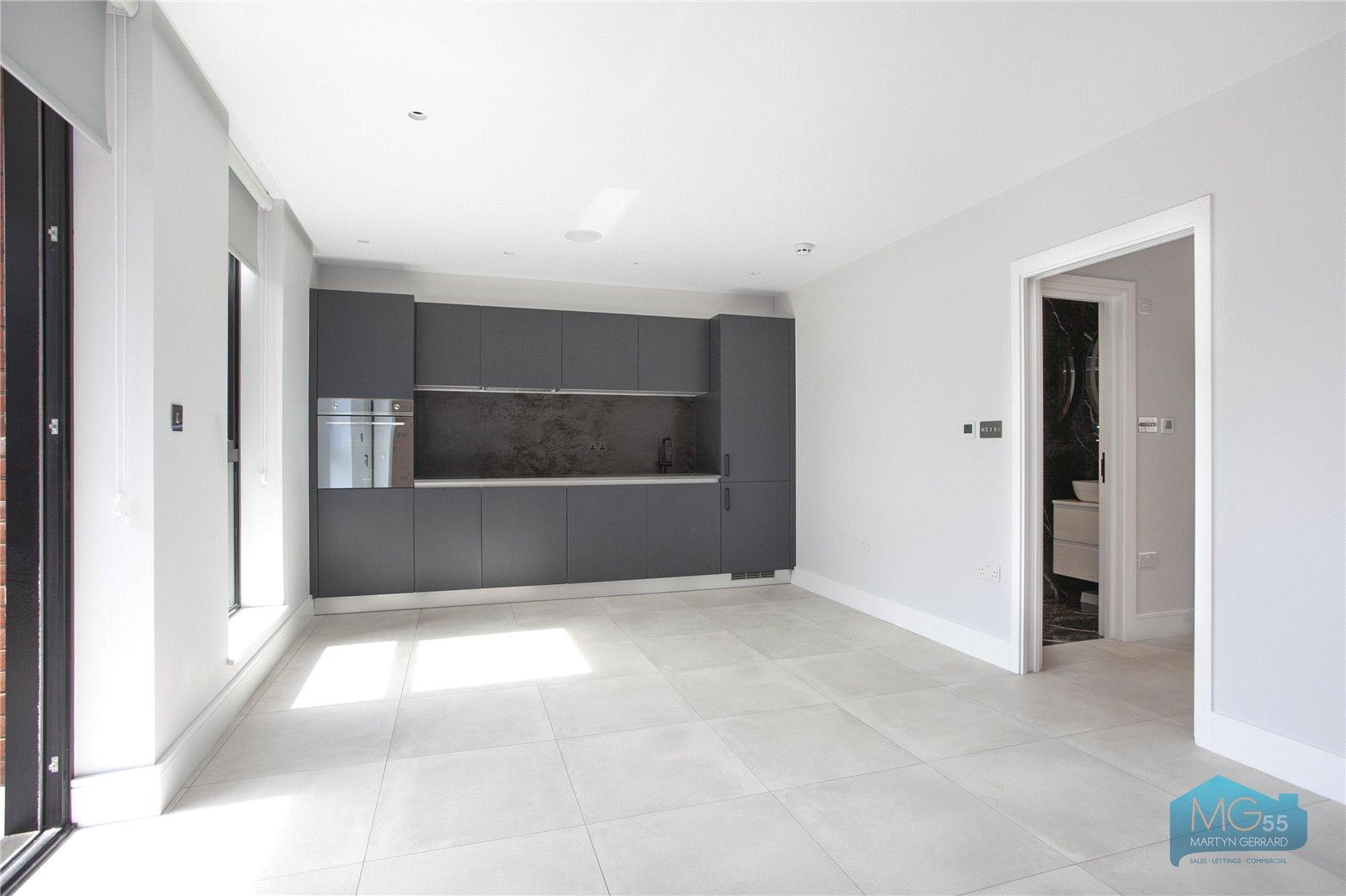1 bedroom Ground Floor Flat to rent - Martyn Gerrard