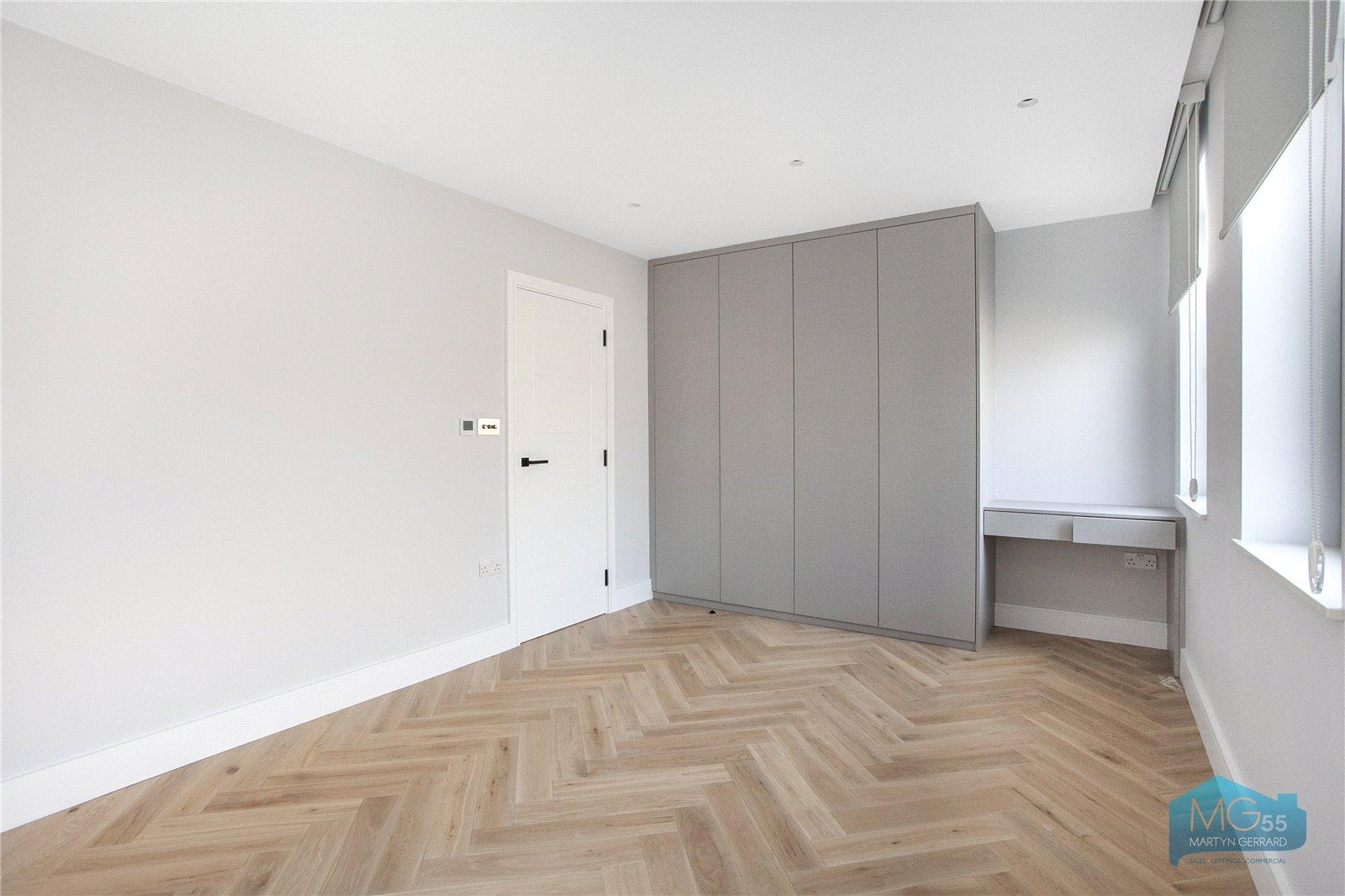 1 bedroom Ground Floor Flat to rent - Martyn Gerrard
