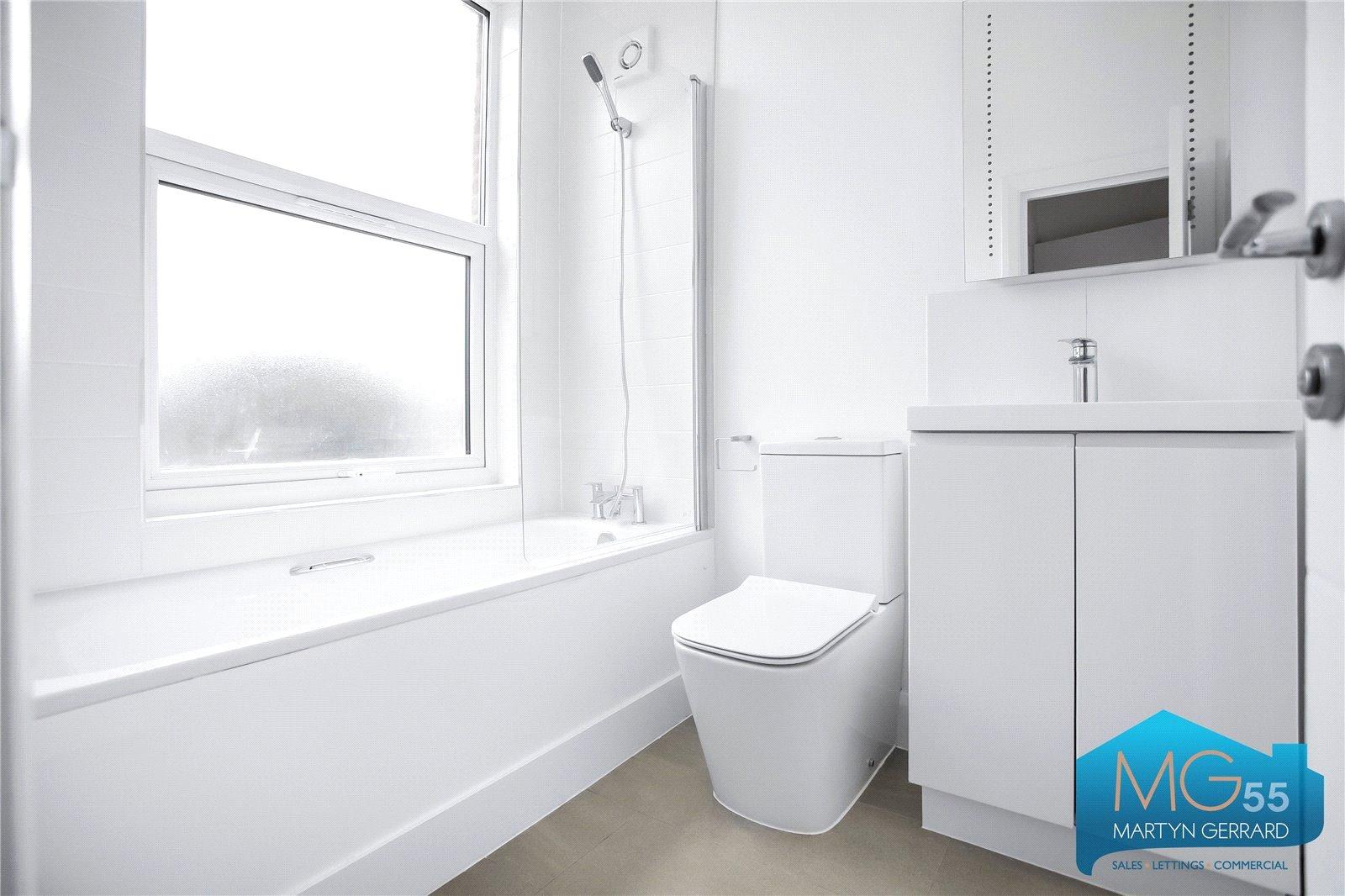 2 bedroom Apartment to rent - Martyn Gerrard