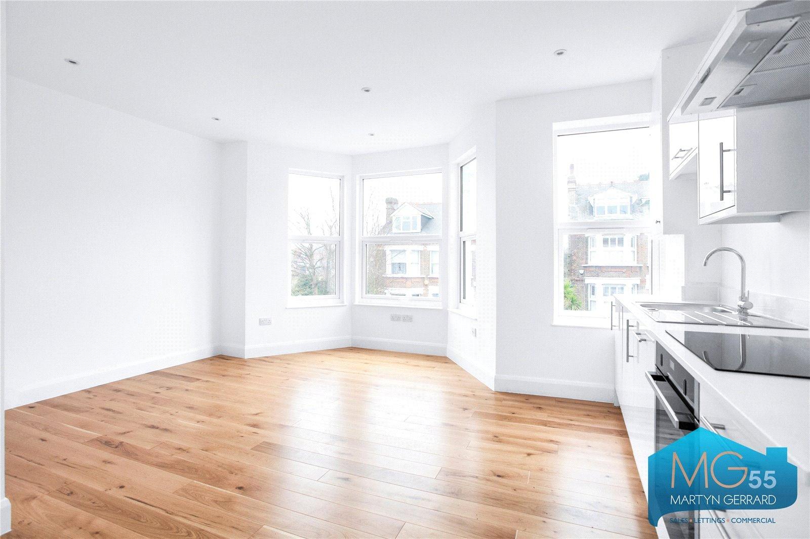 2 bedroom Apartment to rent - Martyn Gerrard