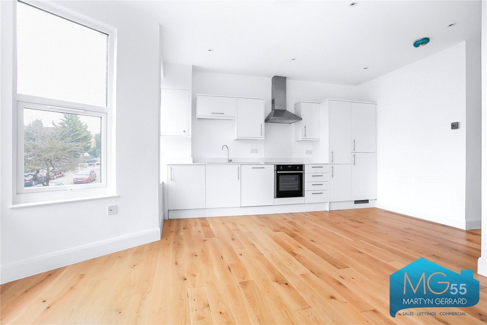 2 bedroom Apartment to rent - Martyn Gerrard