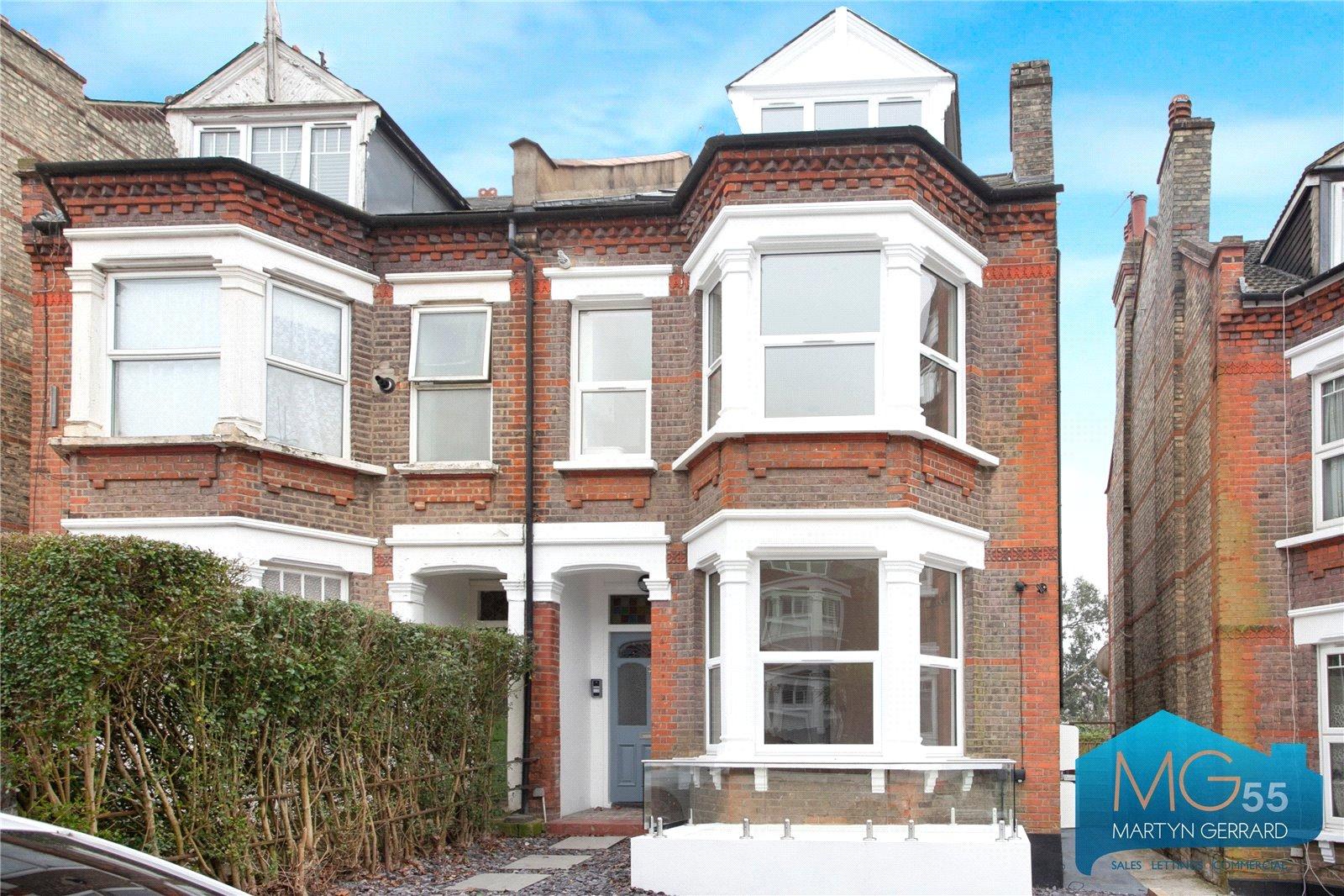 2 bedroom Apartment to rent - Martyn Gerrard