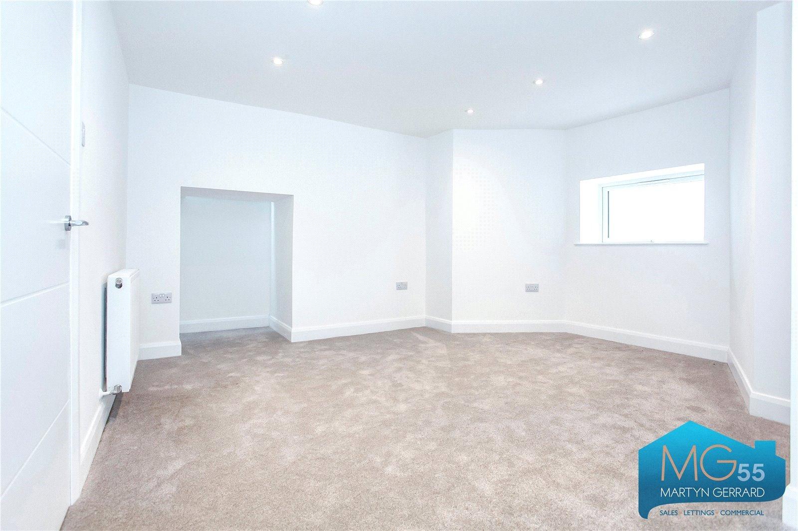 2 bedroom Apartment to rent - Martyn Gerrard