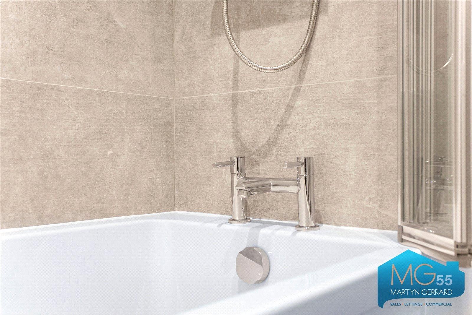 2 bedroom Apartment to rent - Martyn Gerrard