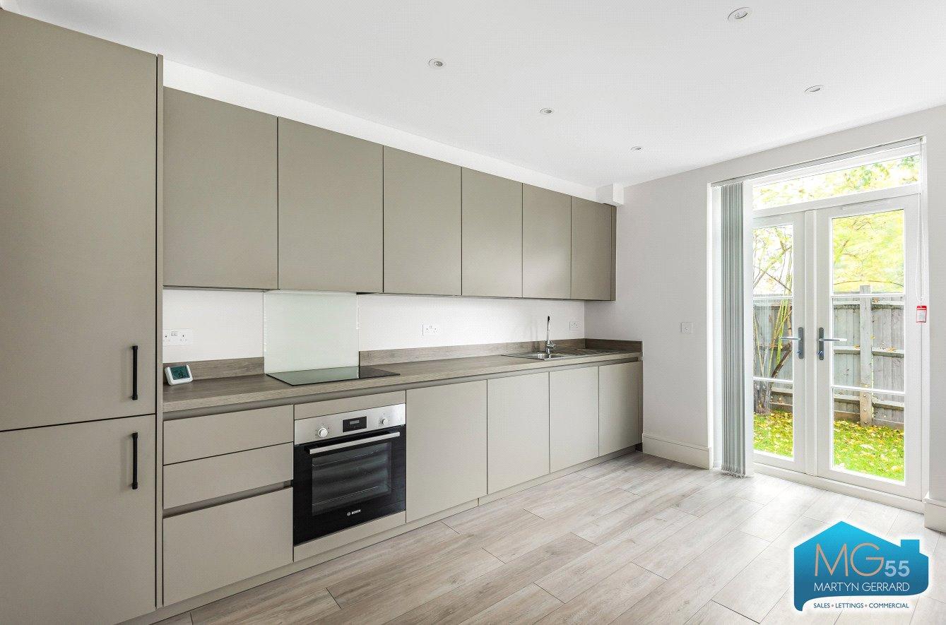1 bedroom Ground Floor Flat to rent - Martyn Gerrard