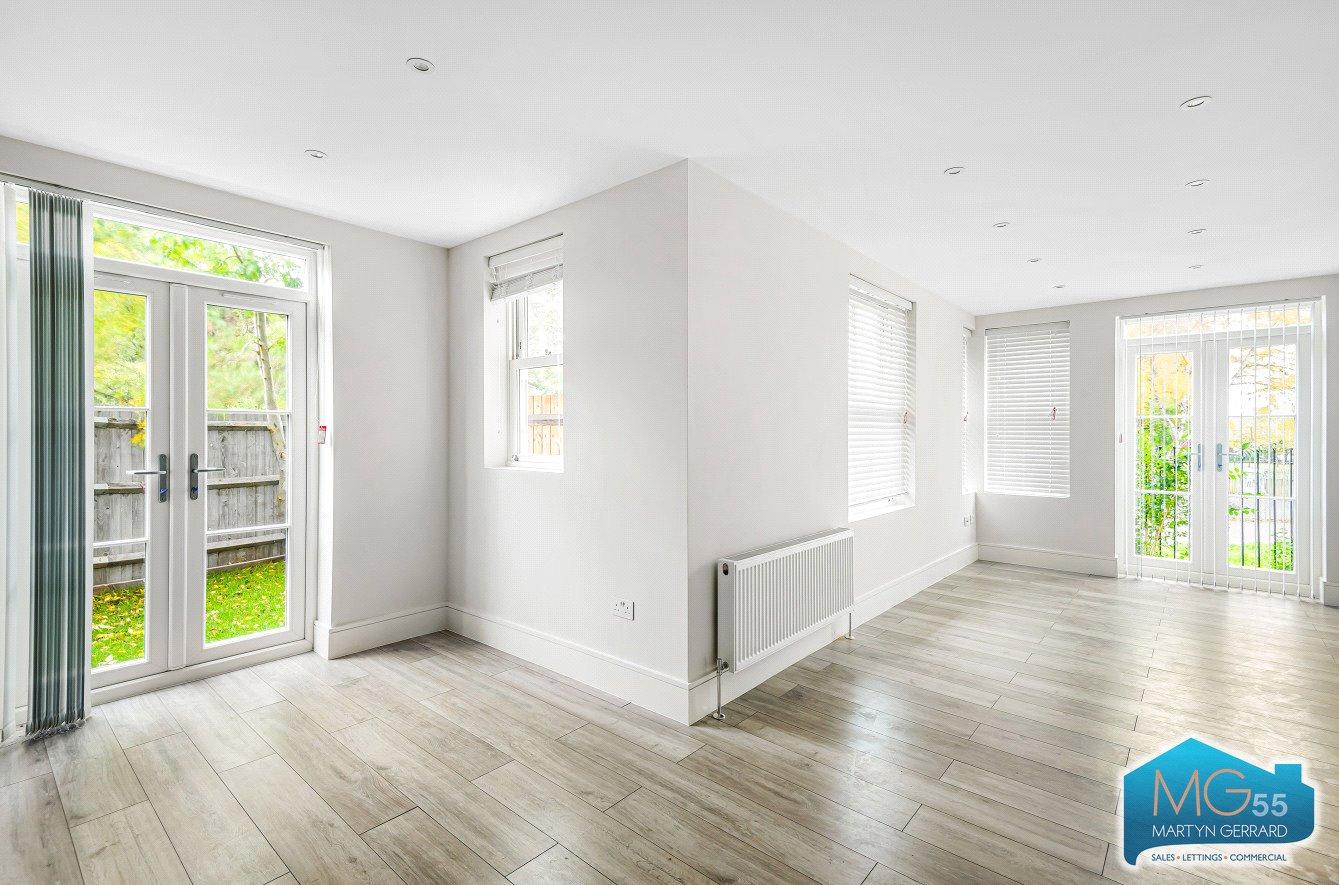 1 bedroom Ground Floor Flat to rent - Martyn Gerrard