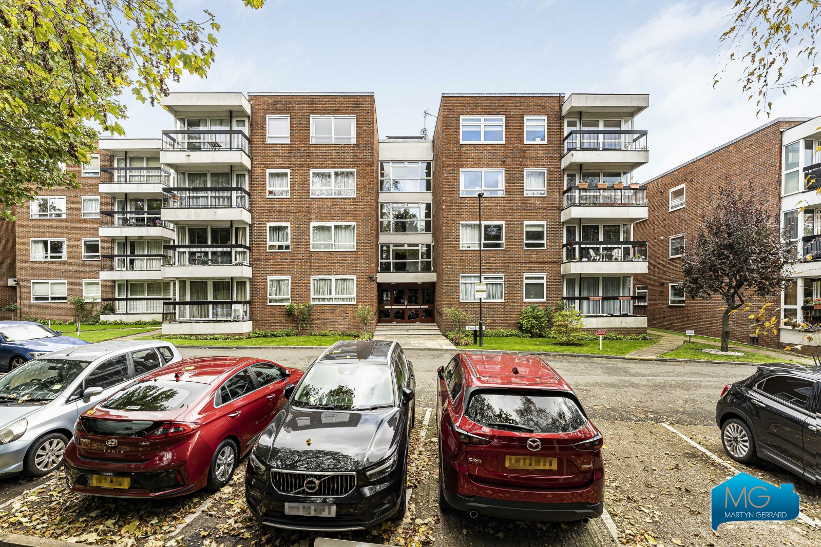 3 bedroom Apartment to rent - Martyn Gerrard