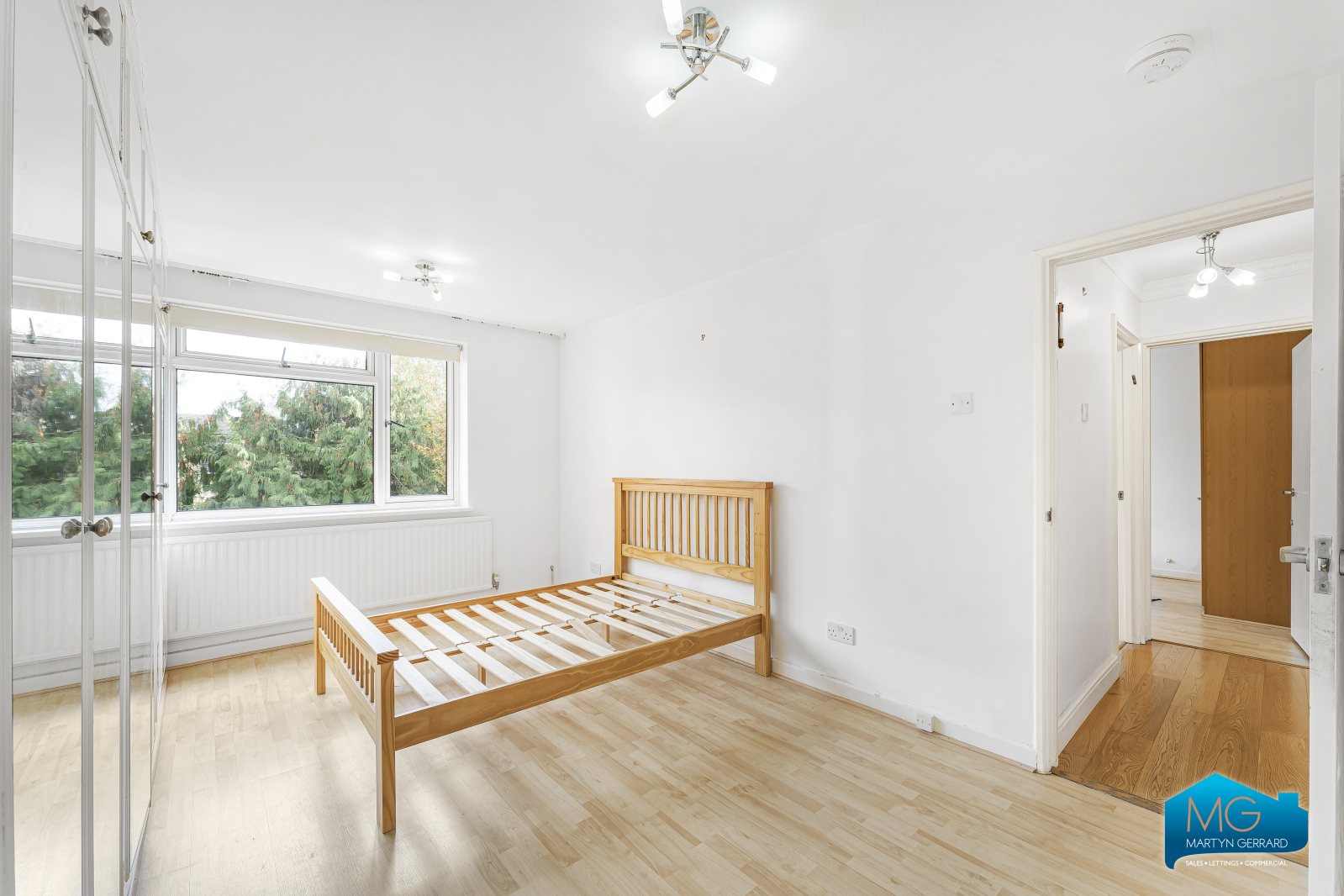 3 bedroom Apartment to rent - Martyn Gerrard