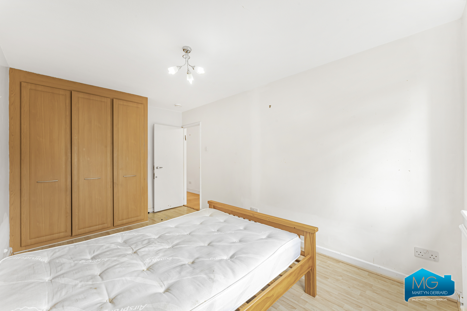 3 bedroom Apartment to rent - Martyn Gerrard