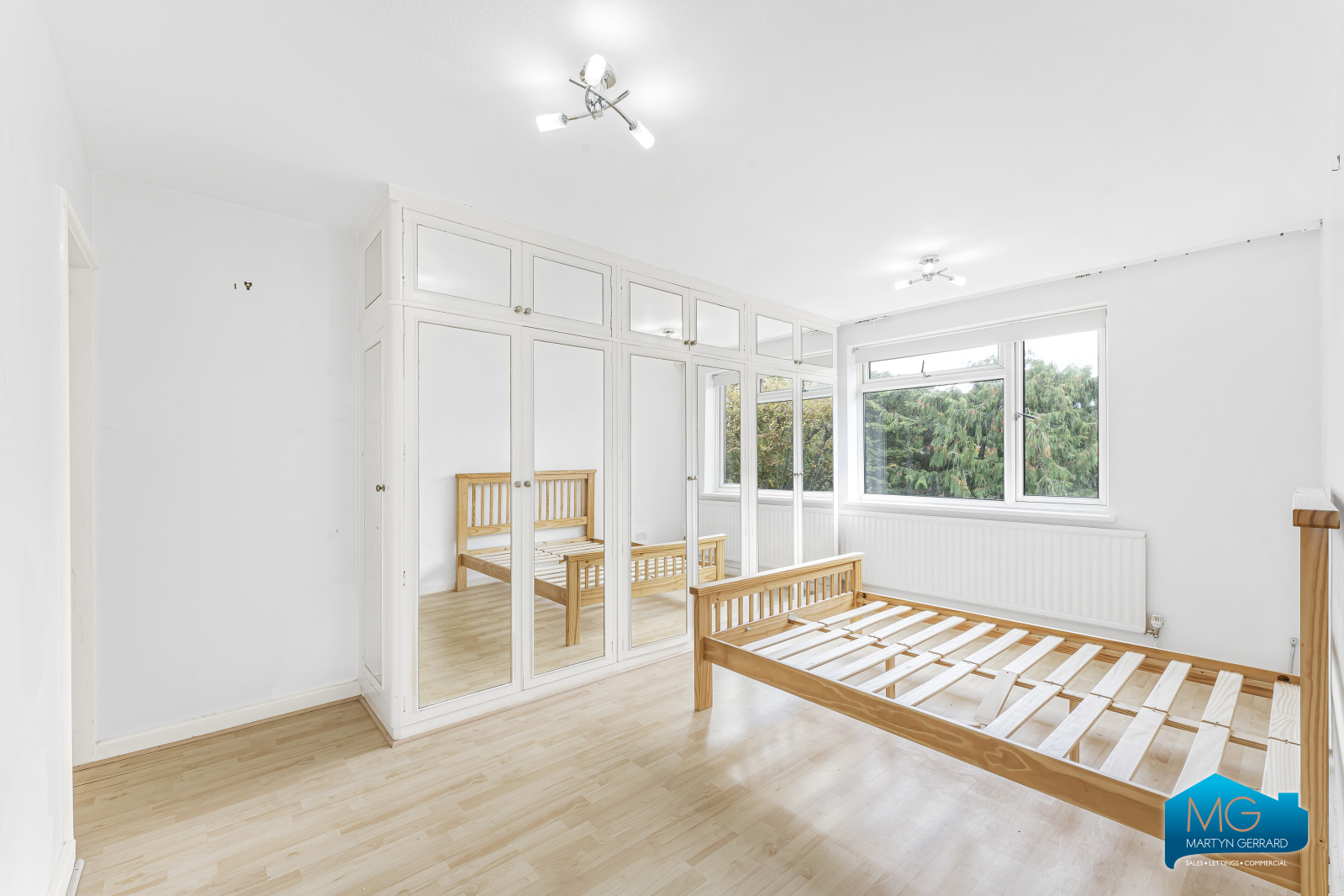 3 bedroom Apartment to rent - Martyn Gerrard
