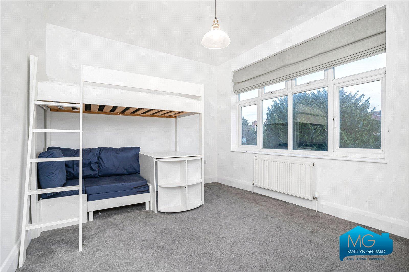 5 bedroom House to rent - Martyn Gerrard
