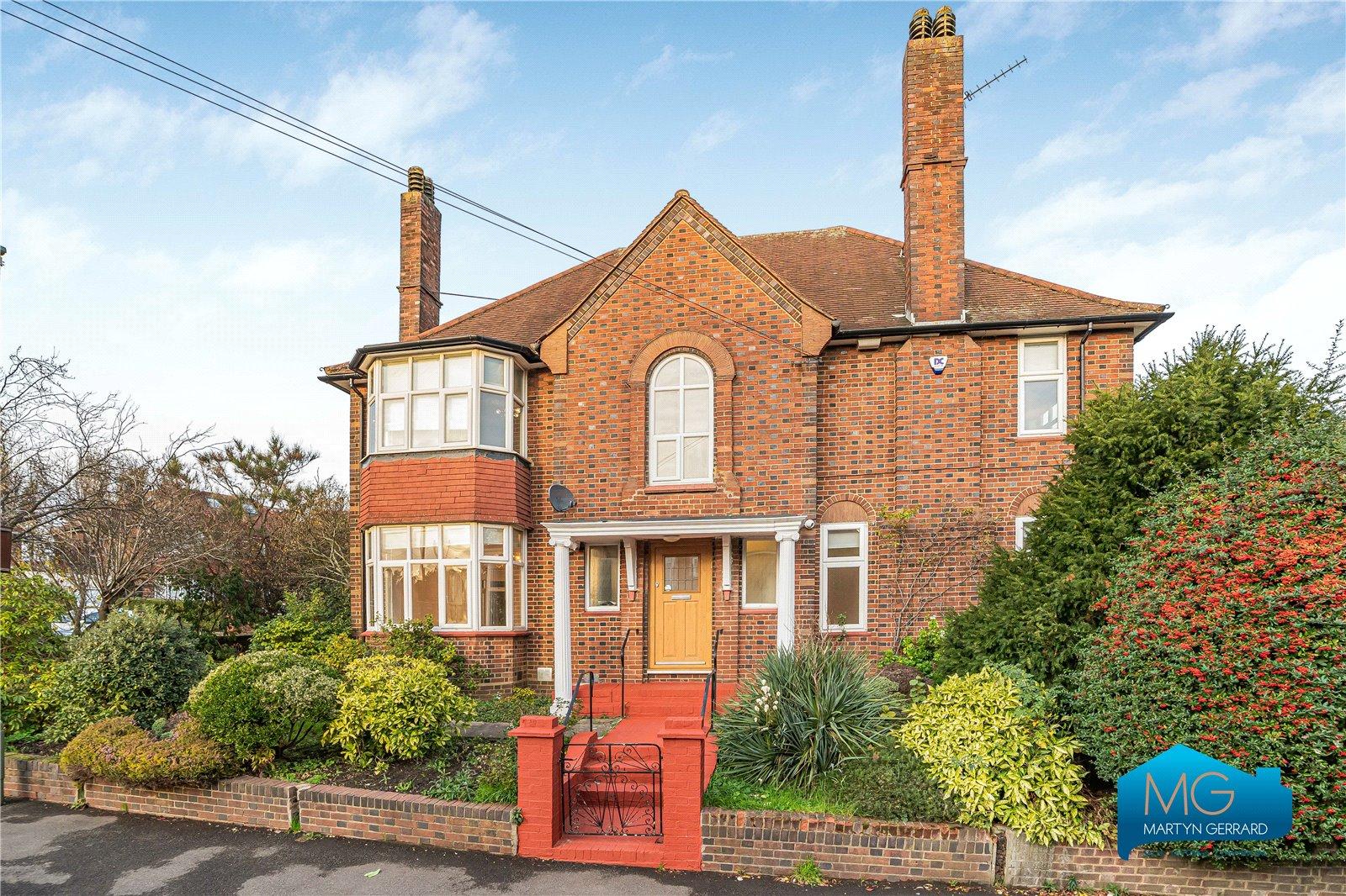 5 bedroom House to rent - Martyn Gerrard