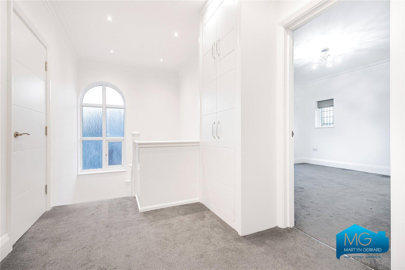 5 bedroom House to rent - Martyn Gerrard