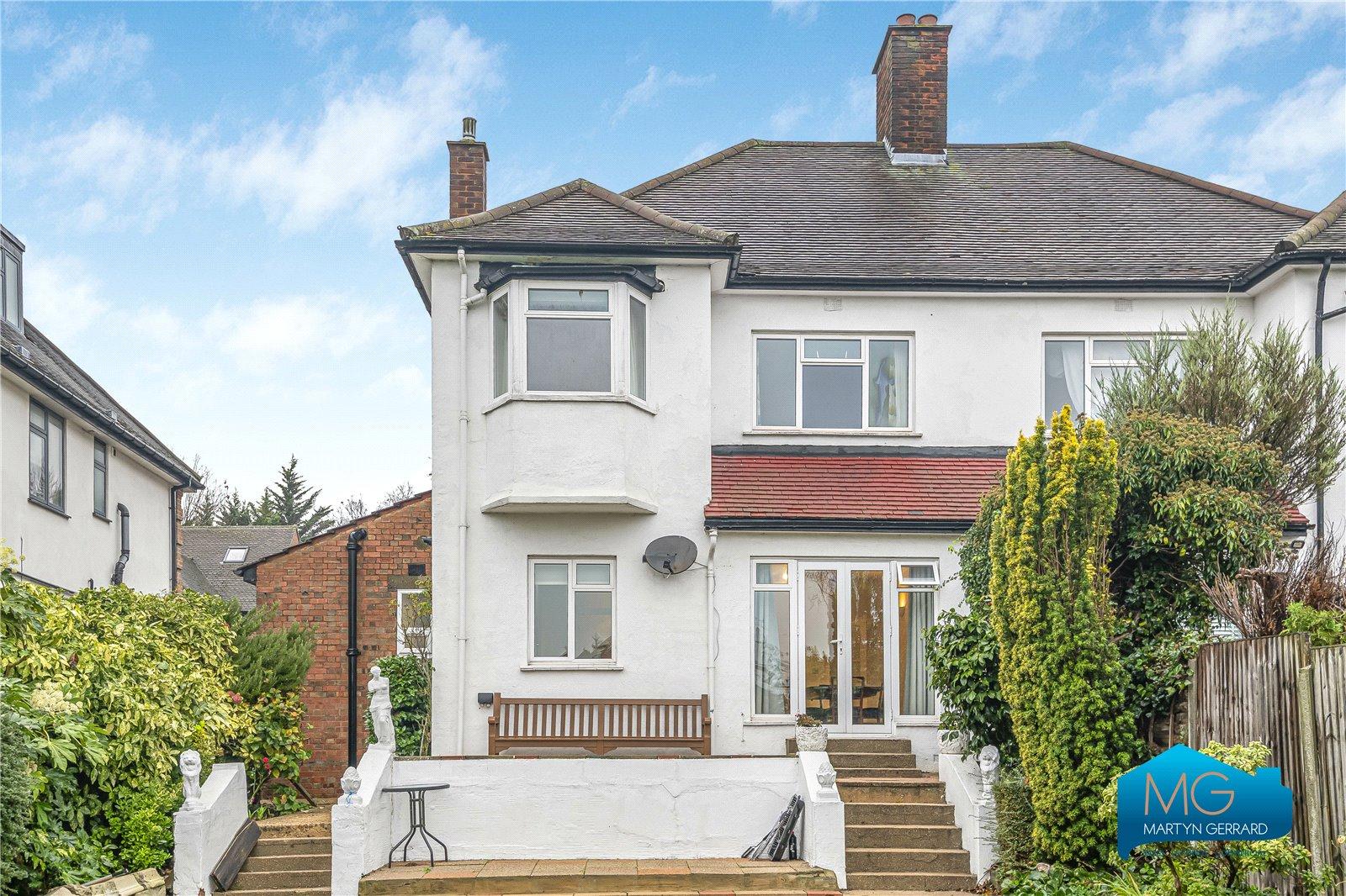 4 bedroom Semi-Detached House to rent - Martyn Gerrard