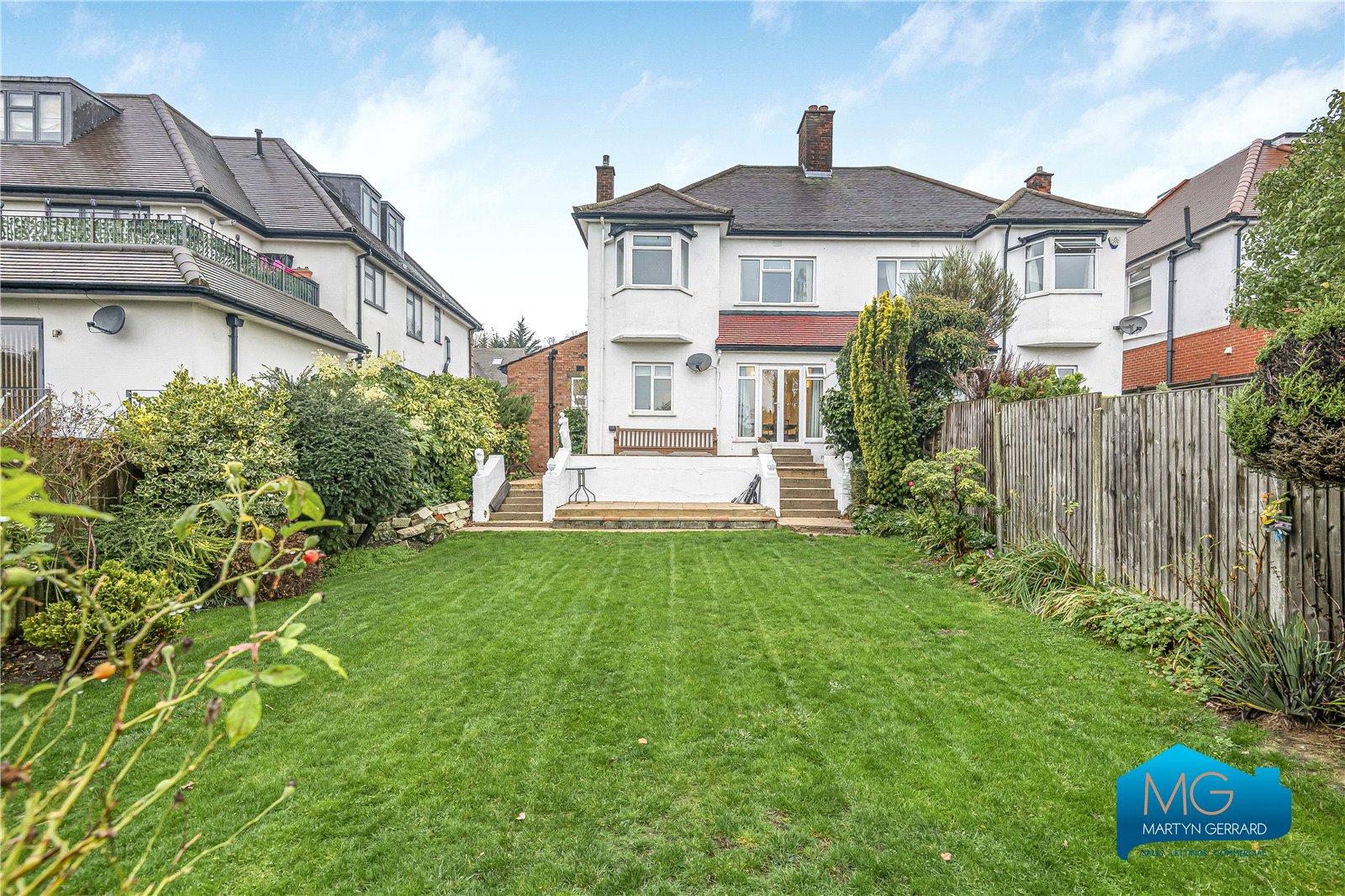 4 bedroom Semi-Detached House to rent - Martyn Gerrard