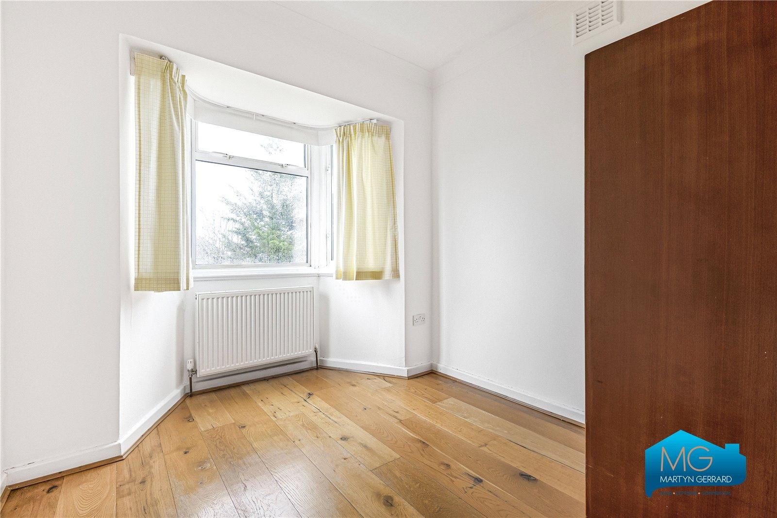 4 bedroom Semi-Detached House to rent - Martyn Gerrard