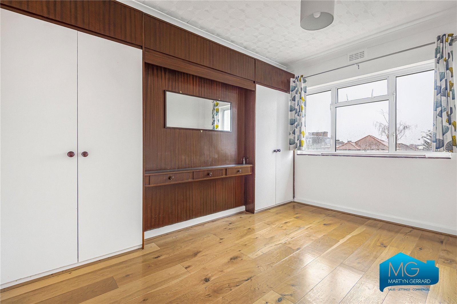 4 bedroom Semi-Detached House to rent - Martyn Gerrard