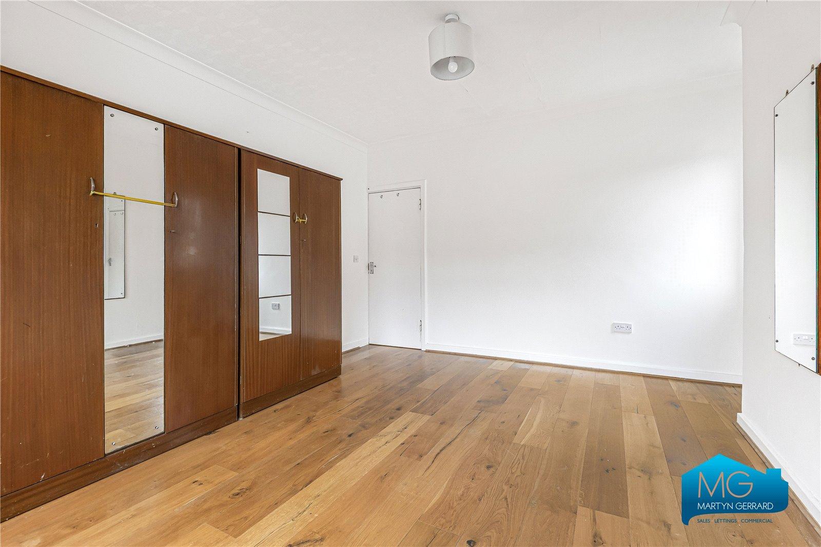4 bedroom Semi-Detached House to rent - Martyn Gerrard