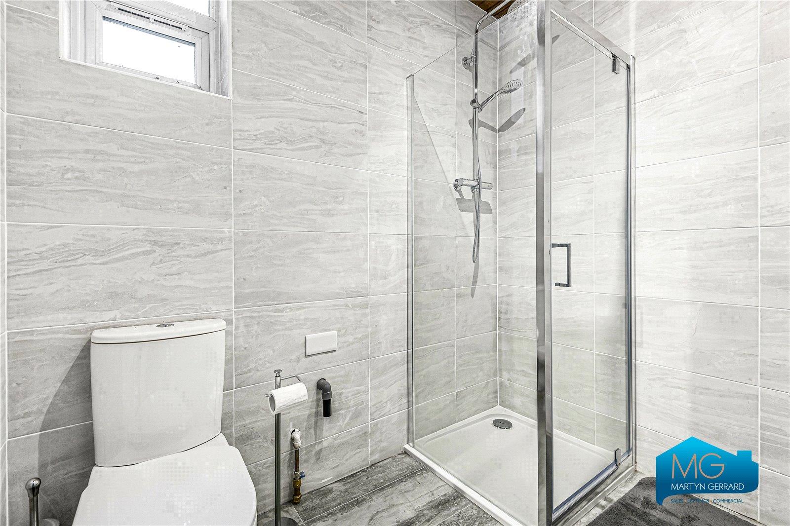 4 bedroom Semi-Detached House to rent - Martyn Gerrard