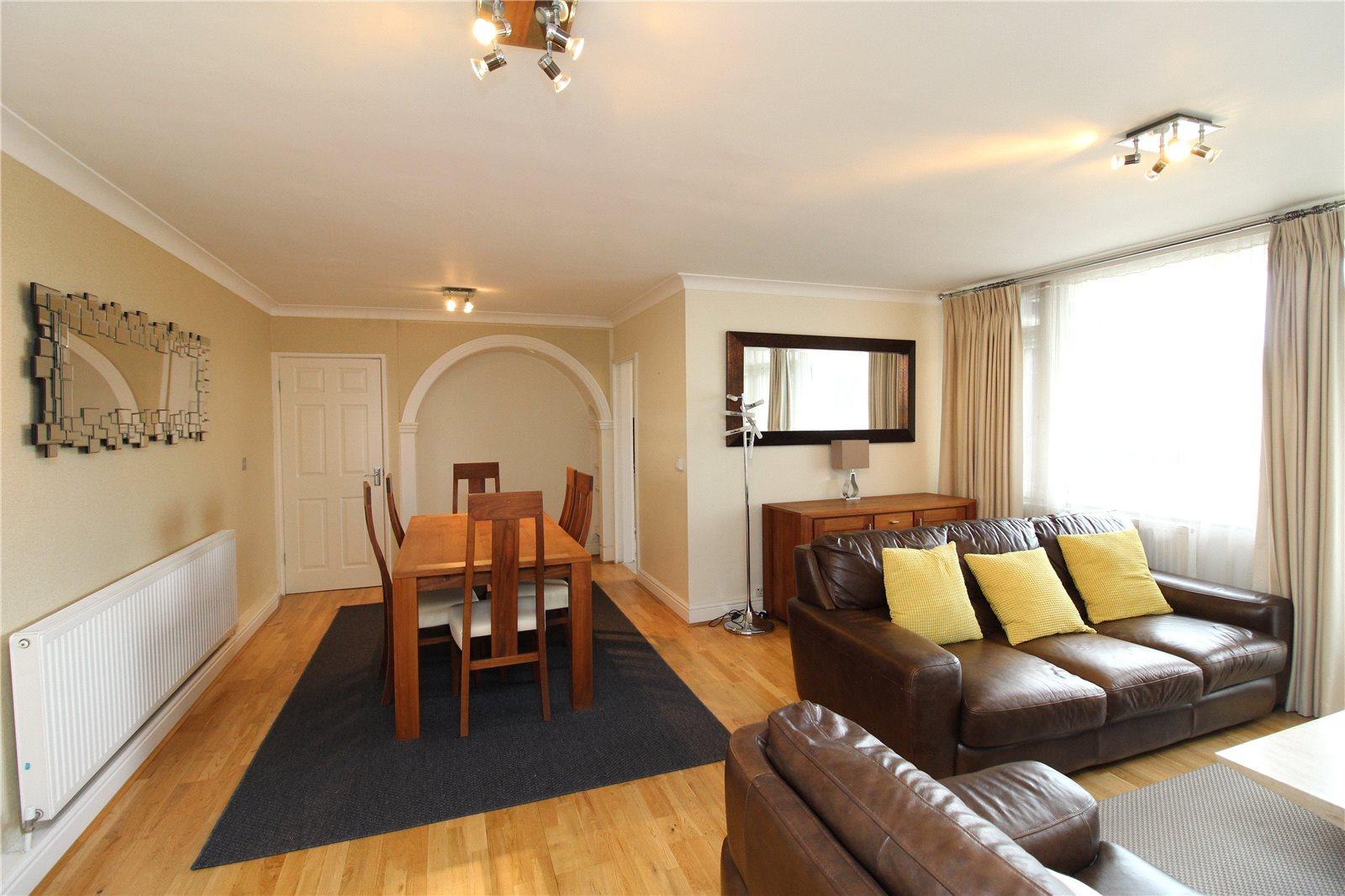 2 bedroom Apartment to rent - Martyn Gerrard