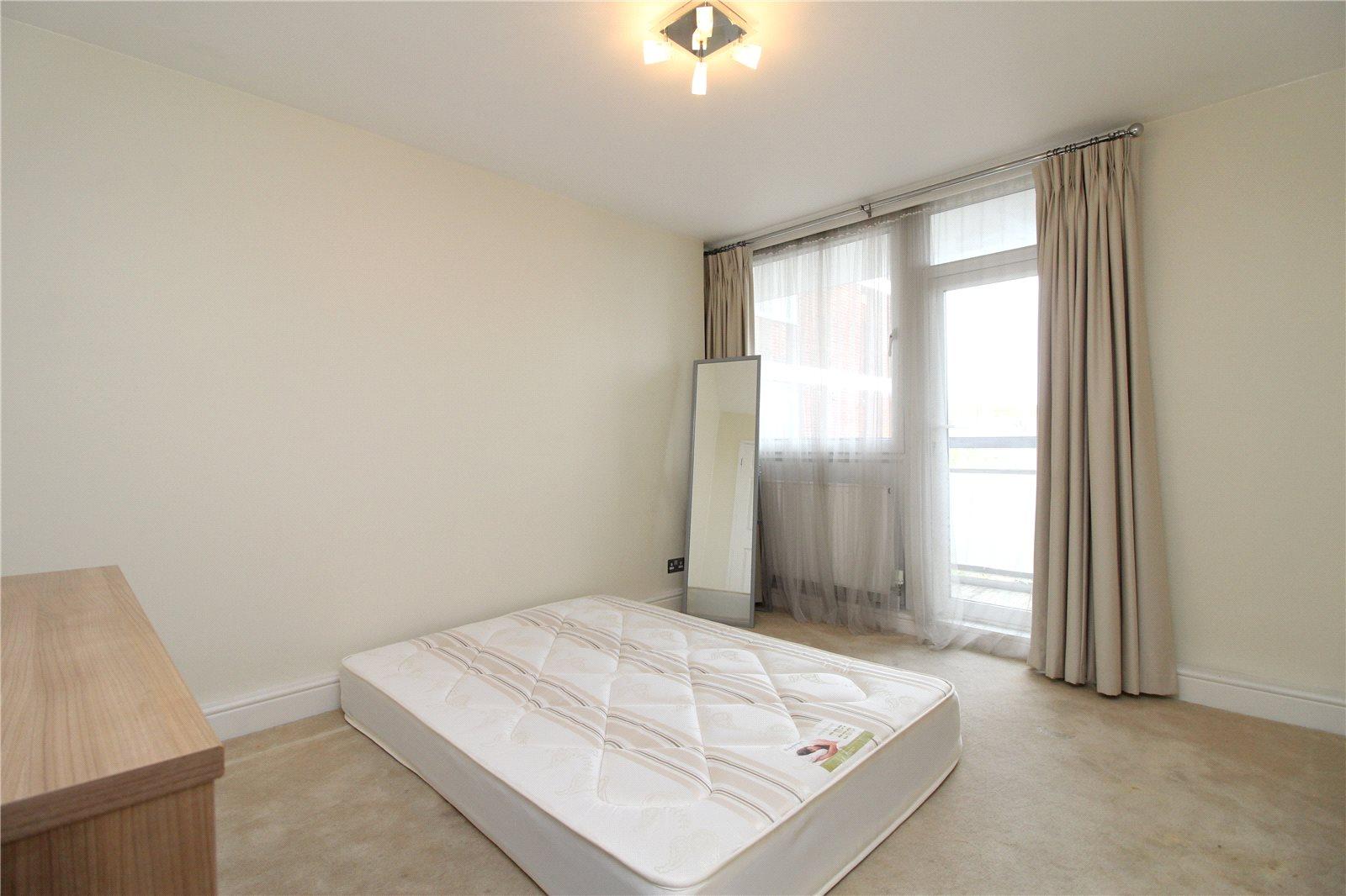 2 bedroom Apartment to rent - Martyn Gerrard
