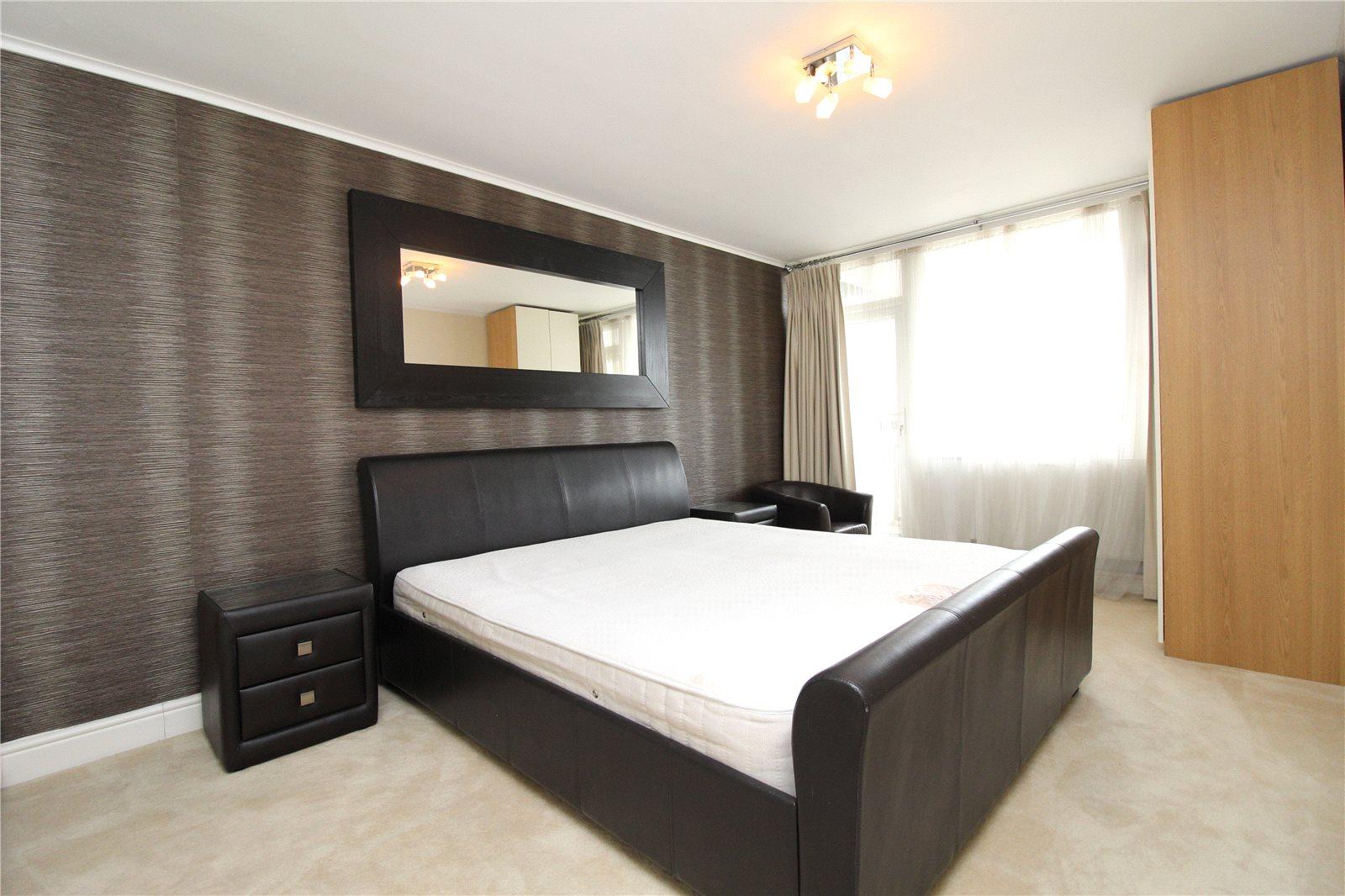 2 bedroom Apartment to rent - Martyn Gerrard