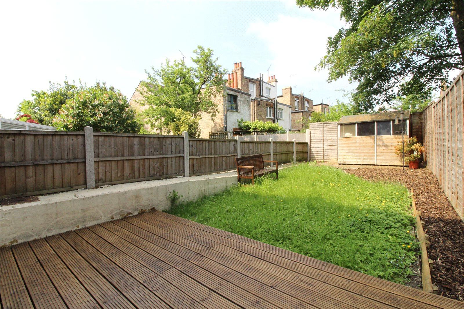 2 bedroom Ground Floor Flat to rent - Martyn Gerrard