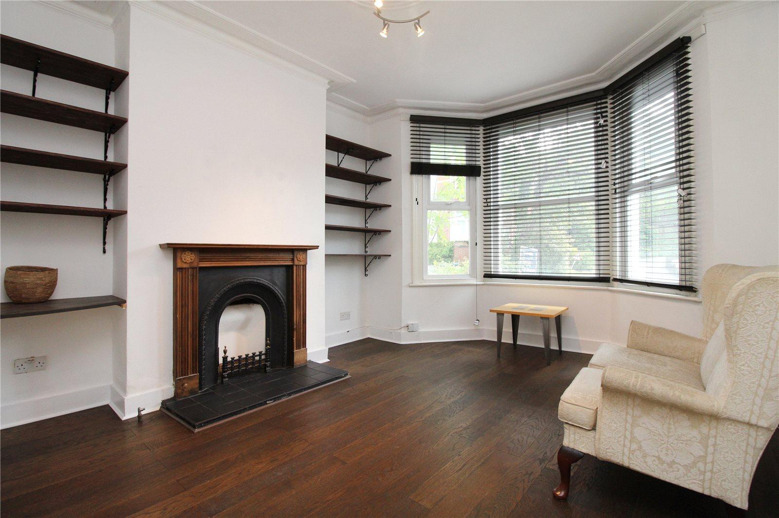 2 bedroom Ground Floor Flat to rent - Martyn Gerrard