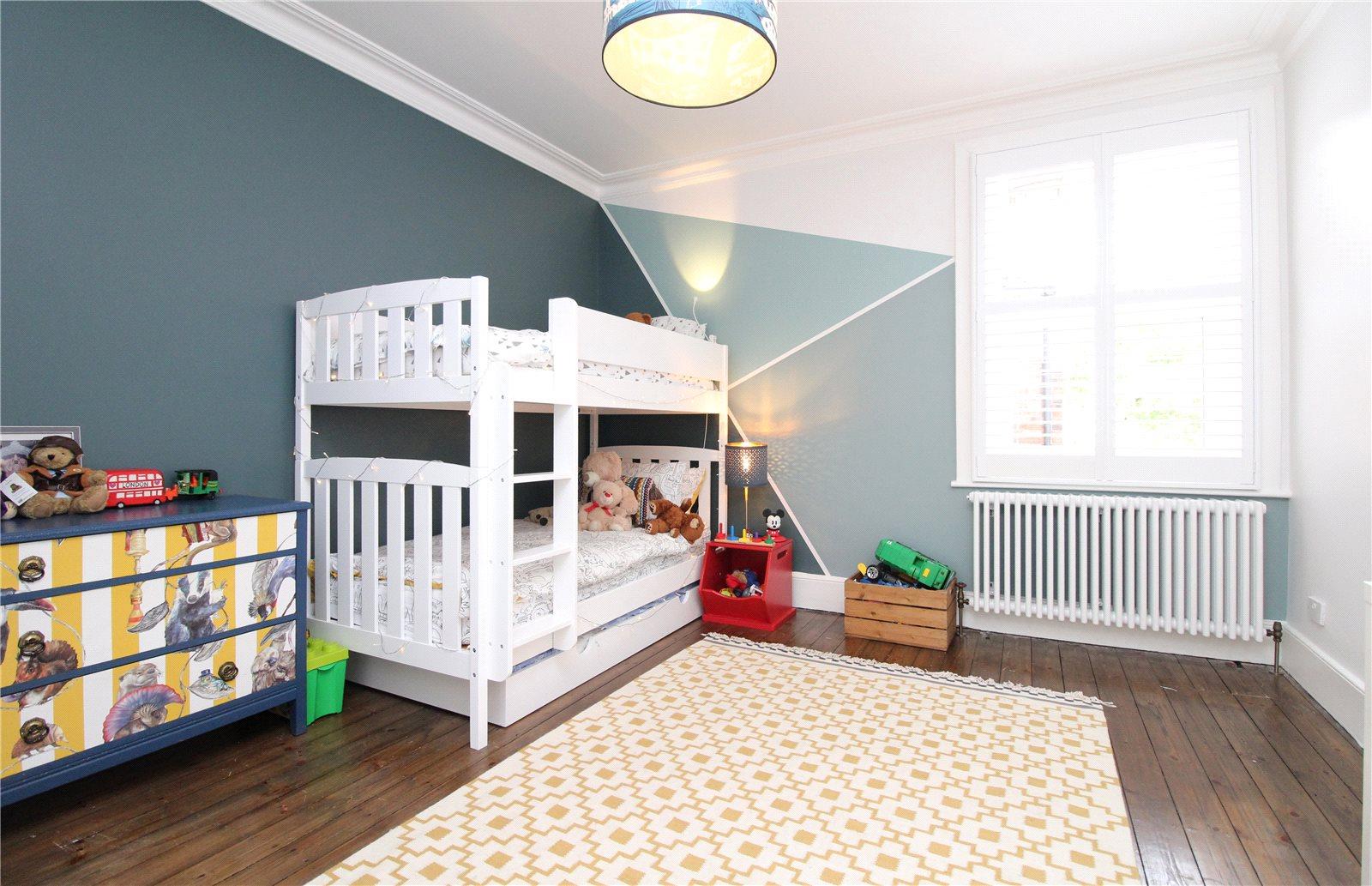 4 bedroom Semi-Detached House to rent - Martyn Gerrard